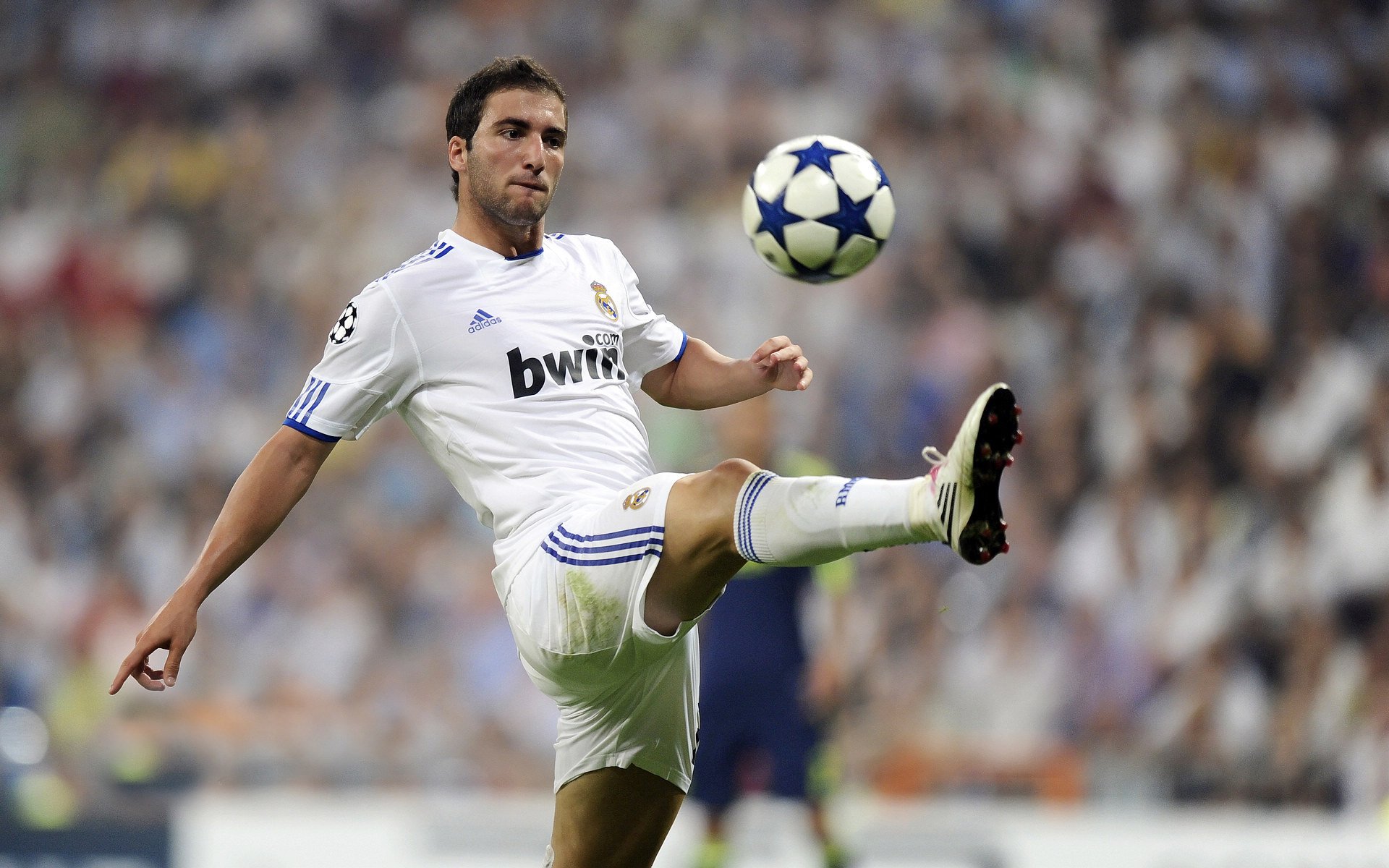 九游游戏中心-五大联赛历史传控比对比看战术演进轨迹，五大联赛历史出场纪录